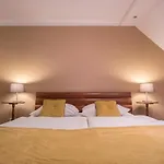 Old Town 3 Bedroom Presidential Loft