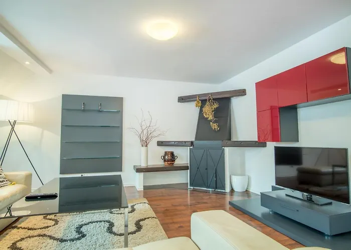 Old Town 3 Bedroom Presidential Loft